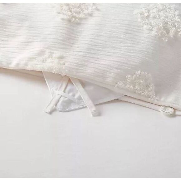 Threshold Cream TwinXL Diamond Tufted Bed Duvet Cover Set - Picture 3 of 7